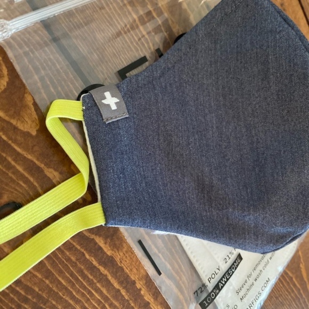 Denim figs mask! Rarely used! Comes with filters